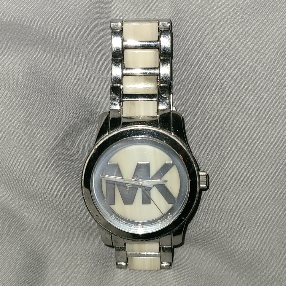 Michael Kors MK 5787
